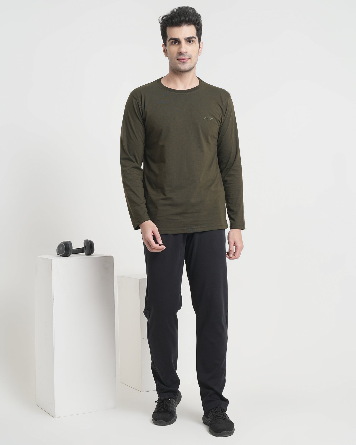 Men’s Relaxed Fit Self-Pattern Track Pants – Minimal Design with Zip Pockets -695