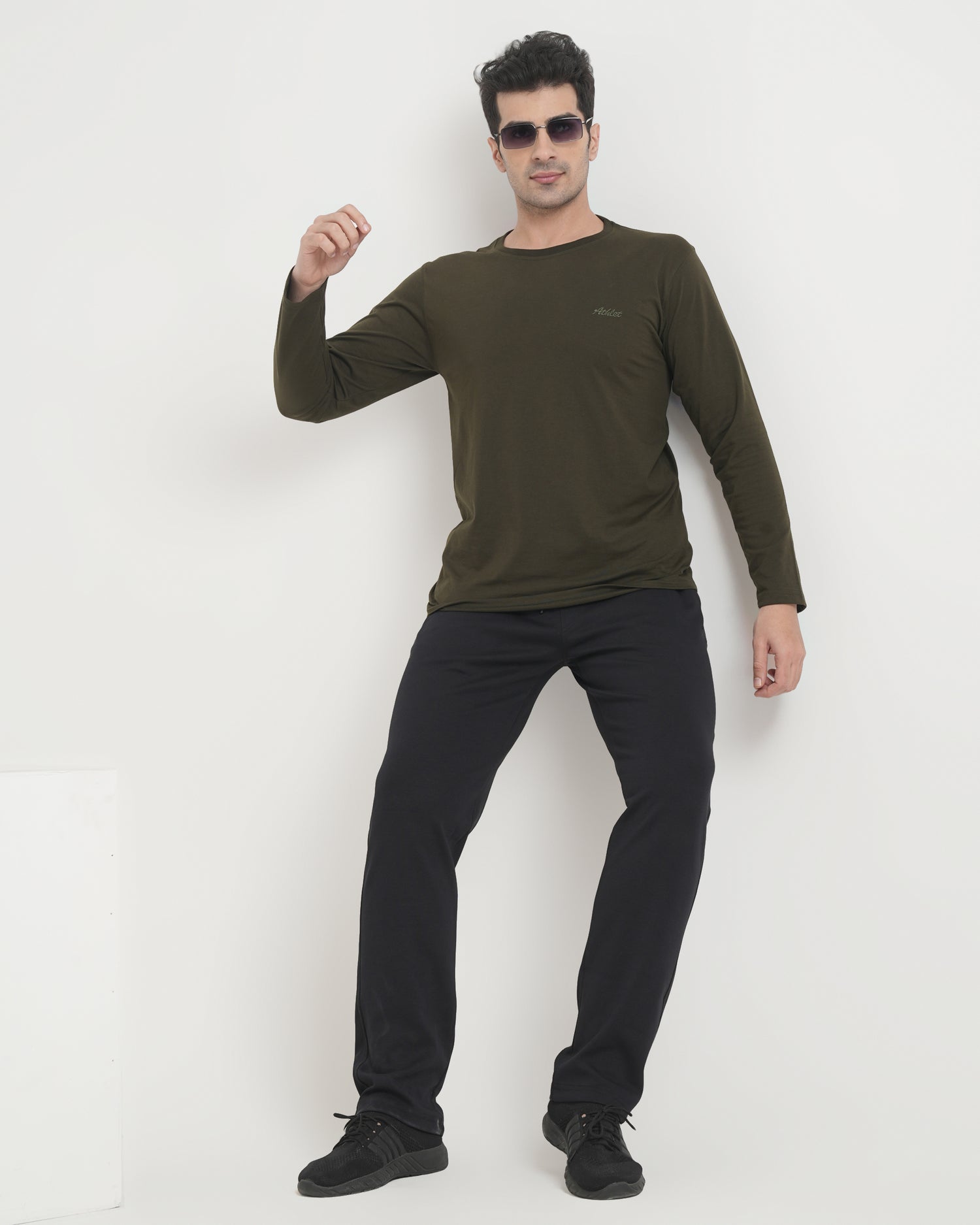 Men’s Relaxed Fit Self-Pattern Track Pants – Minimal Design with Zip Pockets -695