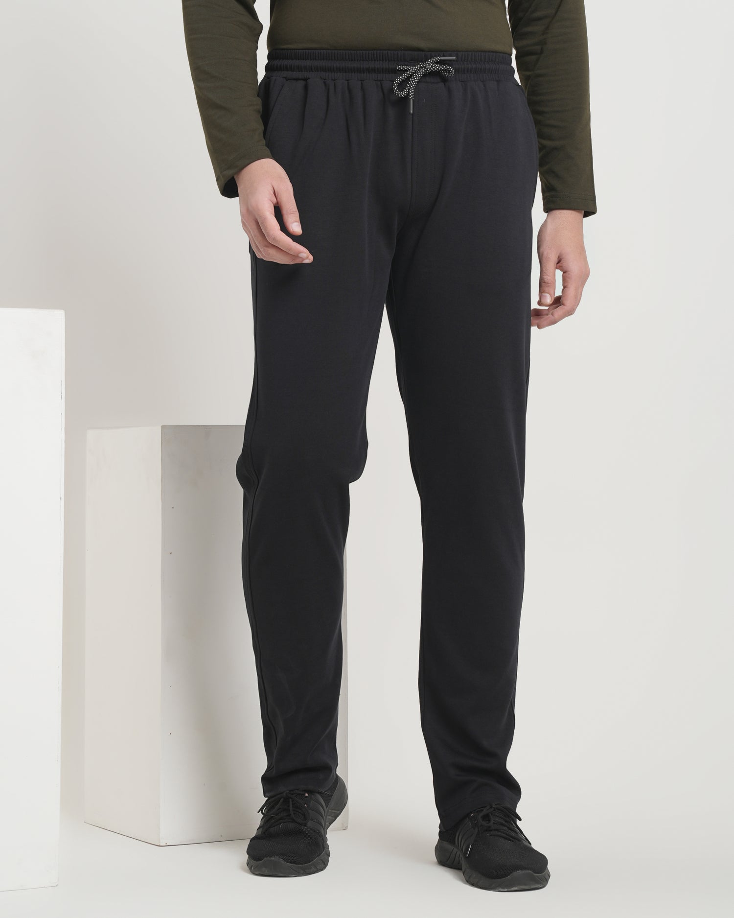 Men’s Relaxed Fit Self-Pattern Track Pants – Minimal Design with Zip Pockets -695