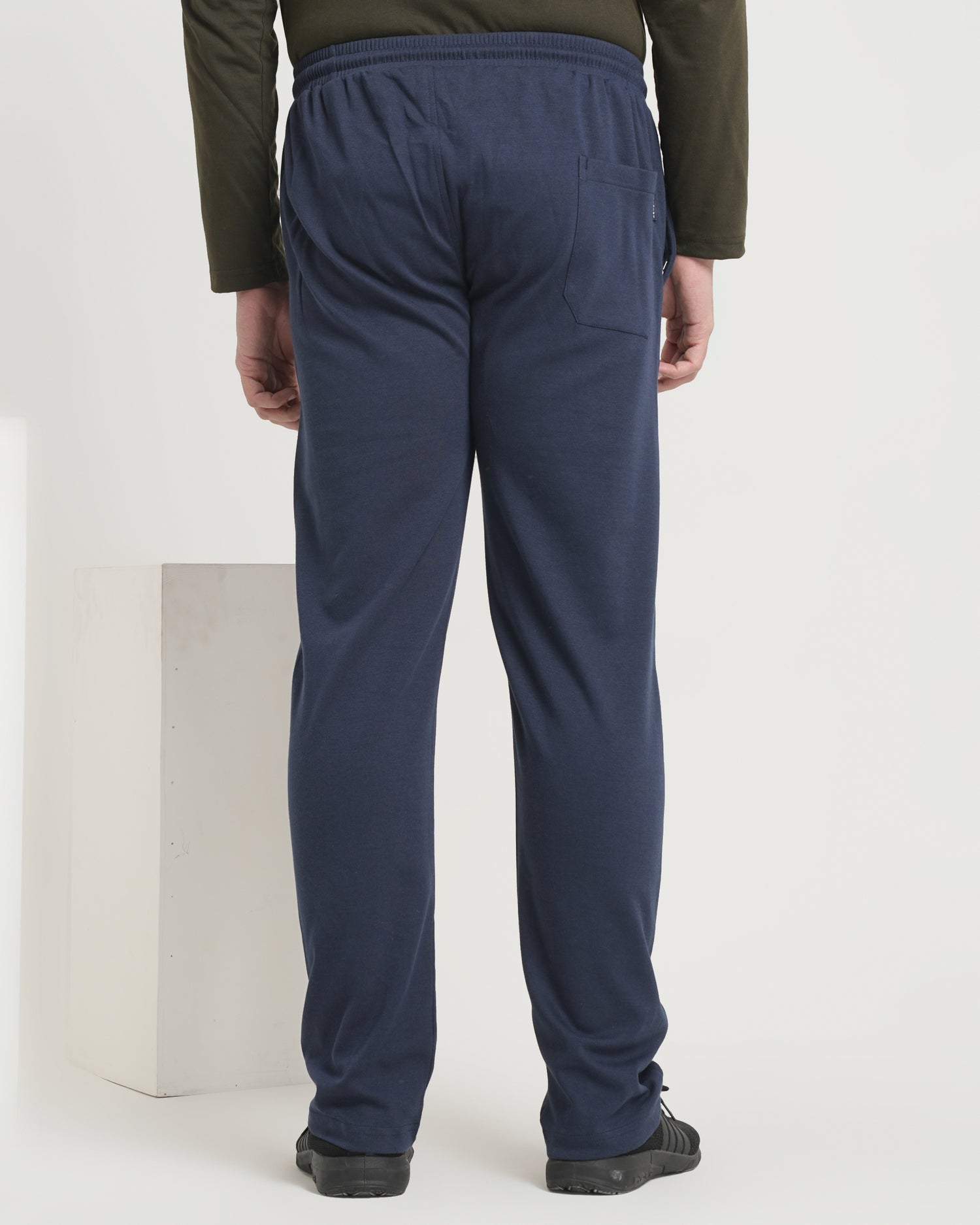 Men’s Relaxed Fit Self-Pattern Track Pants – Minimal Design with Zip Pockets -695