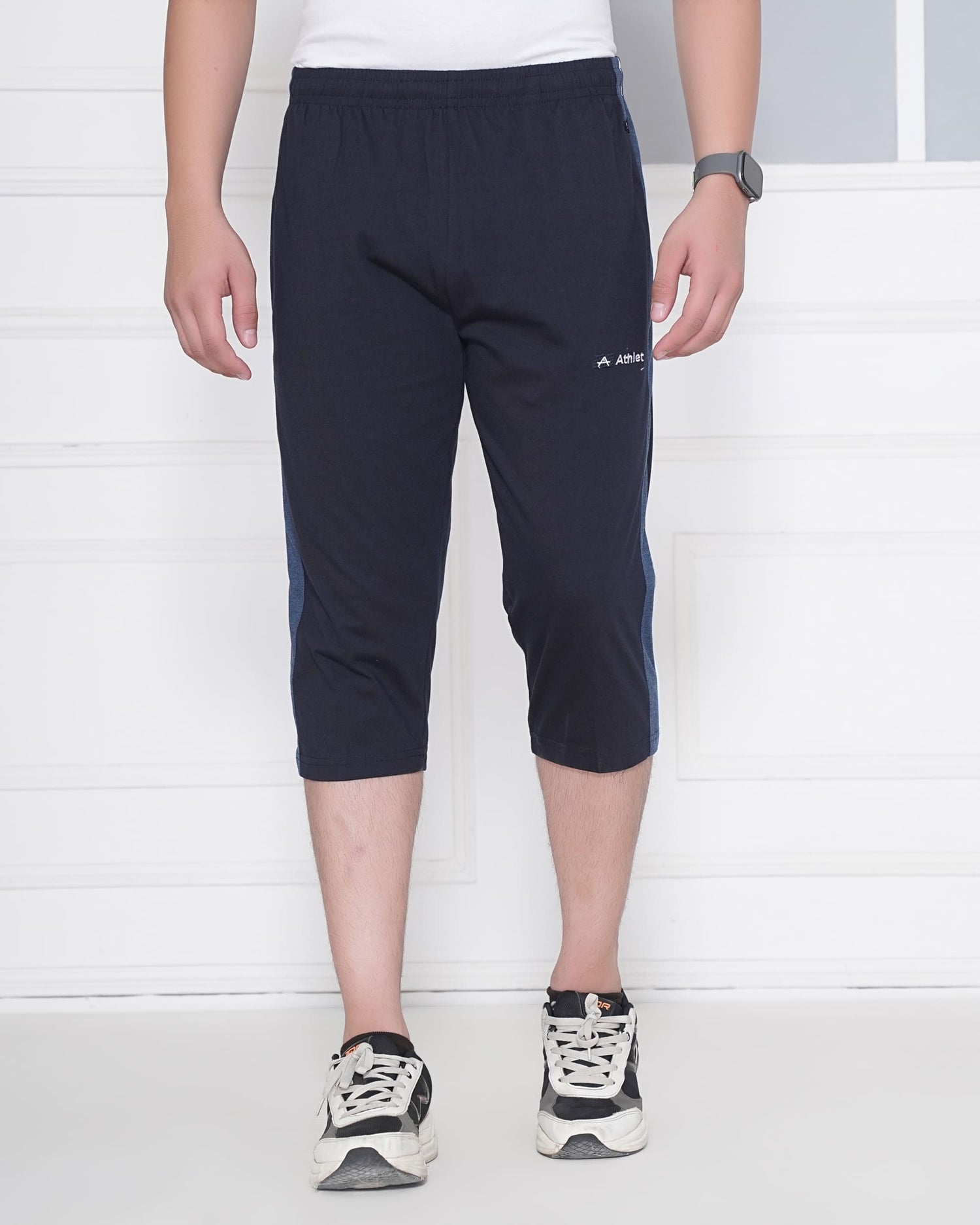 Casual 3/4th Lounge capri with sleek structural side panel