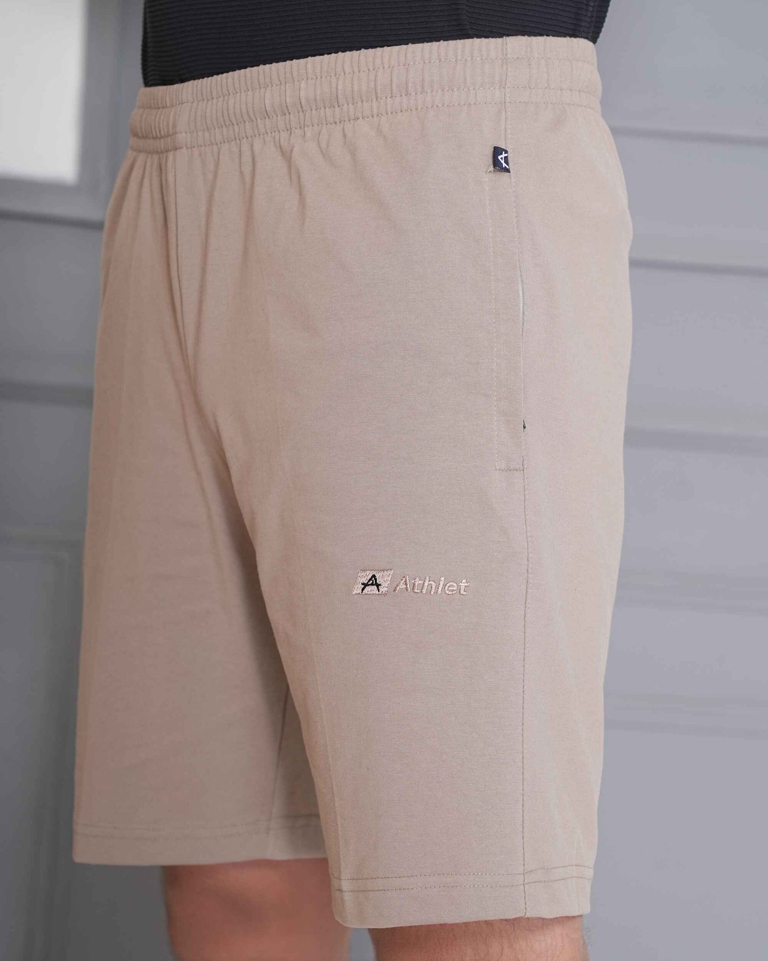 Essential Solid Bermuda Shorts Minimal Style & Comfort - 102