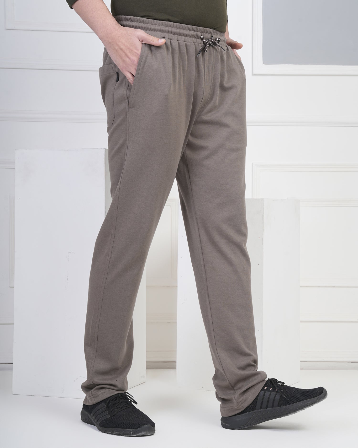 Men’s Relaxed Fit Self-Pattern Track Pants – Minimal Design with Zip Pockets -695